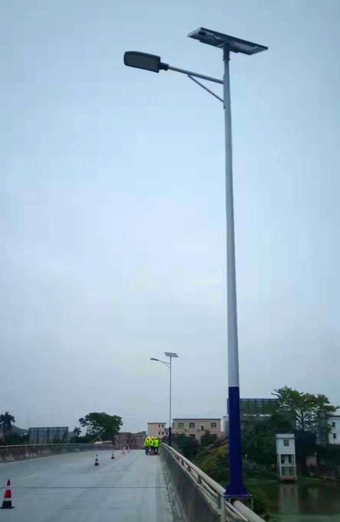 Aluminum solar street lights installed in Cambodia